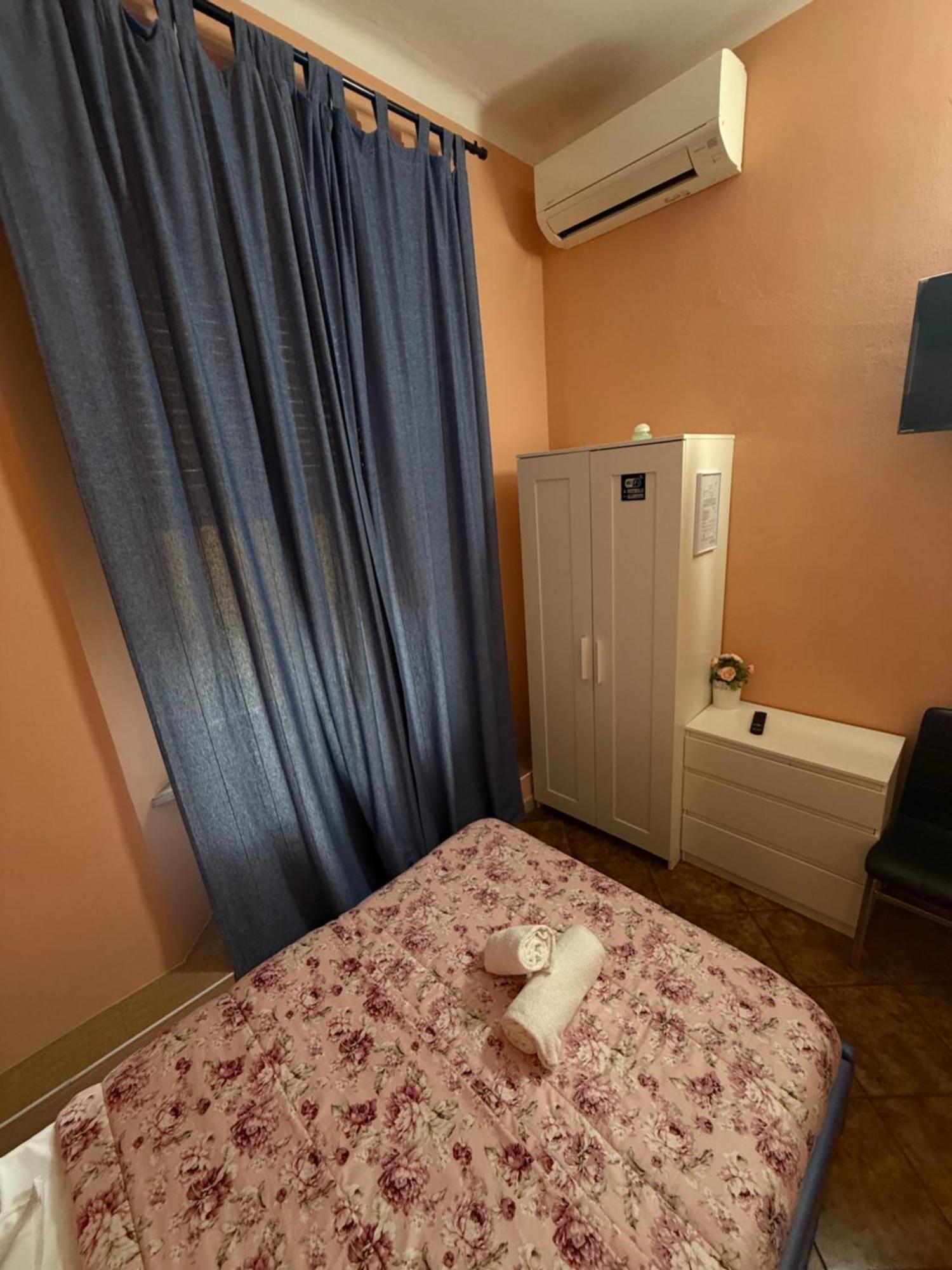 Crown Guest House Pisa Buitenkant foto